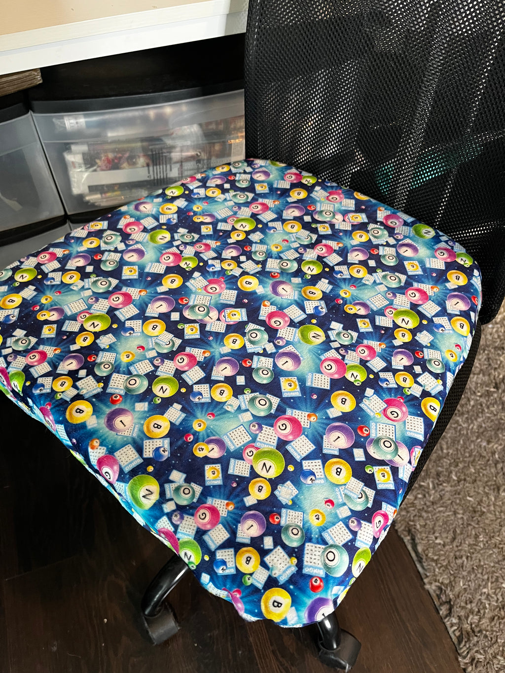 Bingo Zippered Seat cushion cover with foam insert