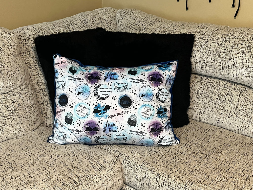 Bookish Theme/Royal Hide Standard Size Zippered Pillowcase & Cuddle Dreamz Pillow Insert